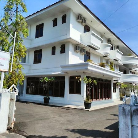 Wisma Hari Kota メダン エクステリア 写真