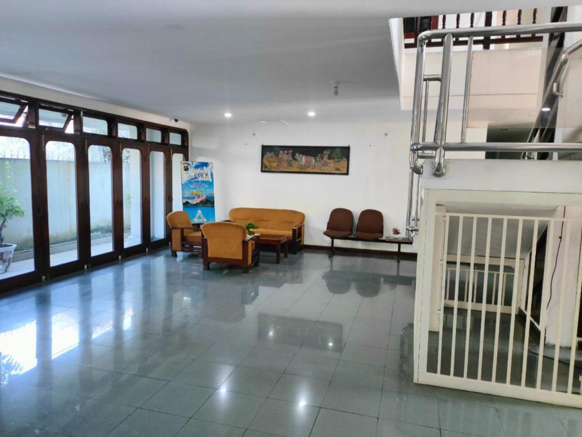 Wisma Hari Kota メダン エクステリア 写真